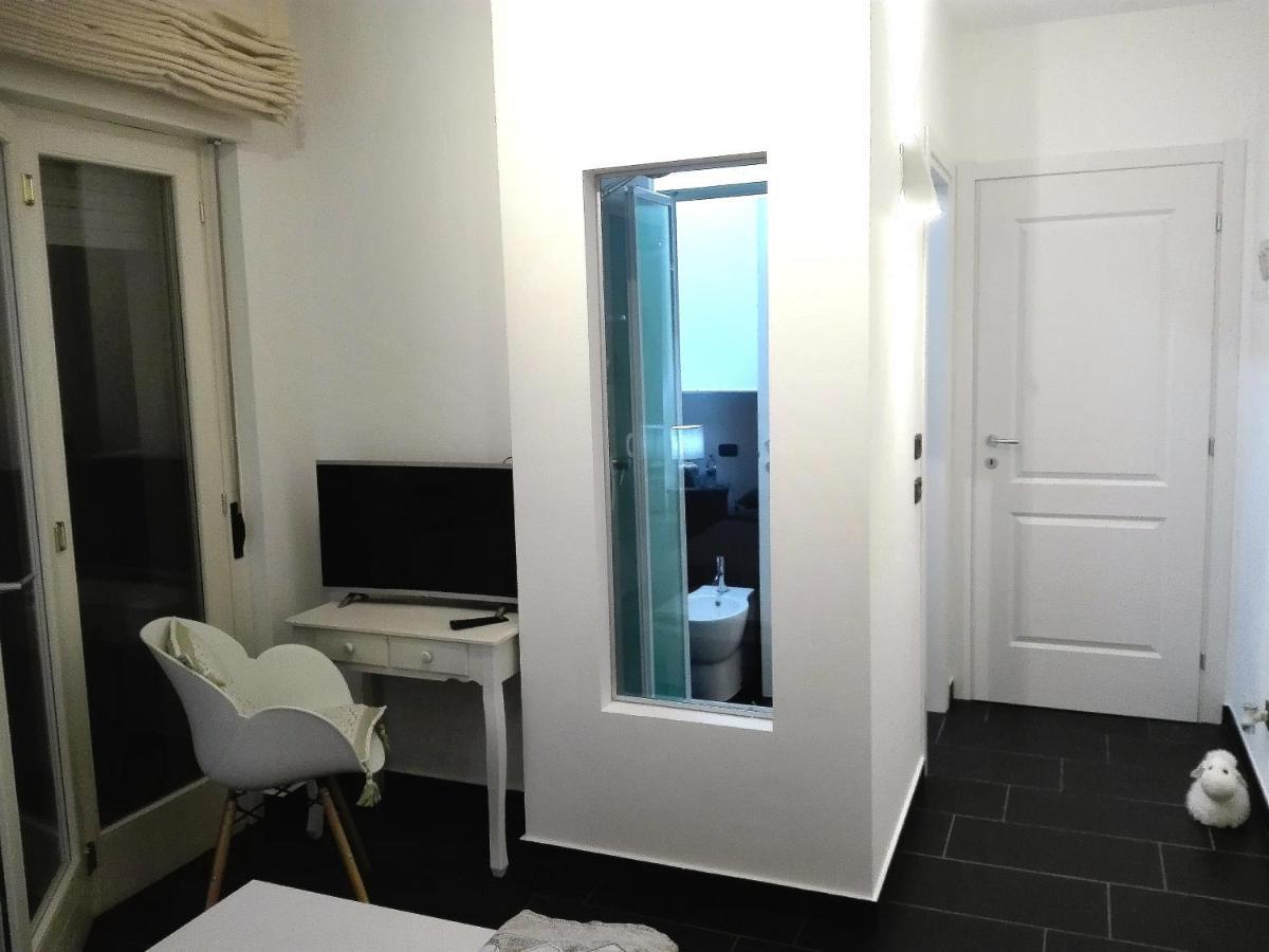 B&B Stazione Latina Sermoneta Dış mekan fotoğraf