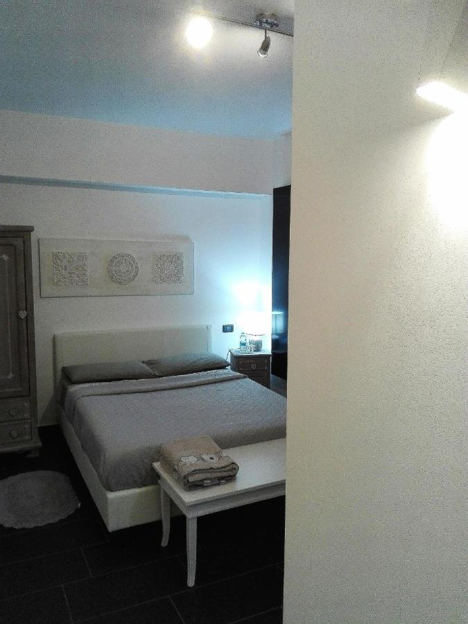 B&B Stazione Latina Sermoneta Dış mekan fotoğraf