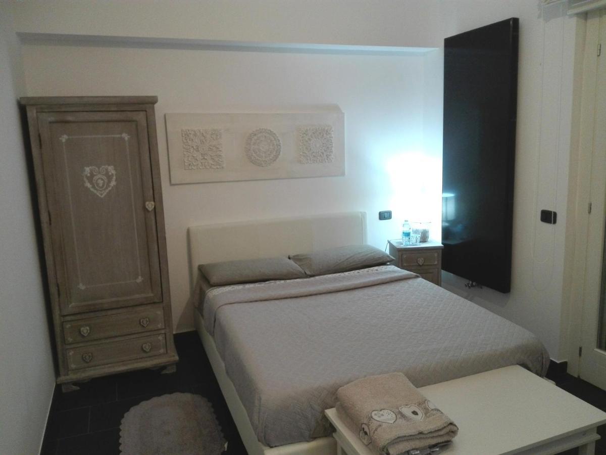 B&B Stazione Latina Sermoneta Dış mekan fotoğraf